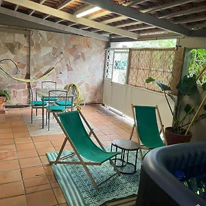  Hébergement de vacances Les Tuiles Rouges